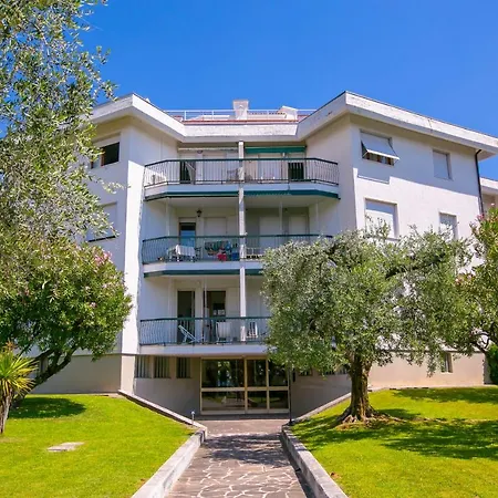 Maderno Front Lake Escape Apartament